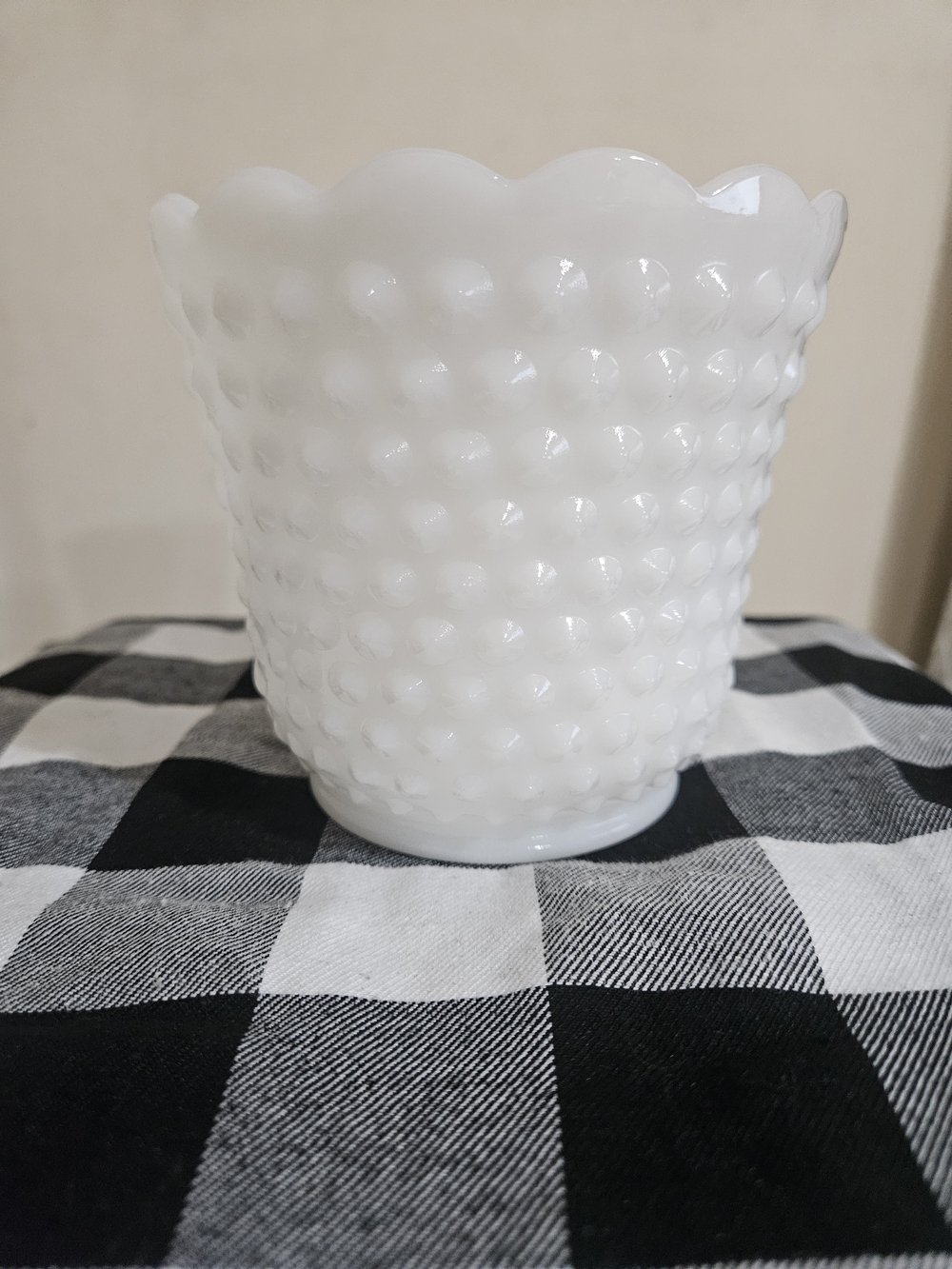 Fire King White Hobnail Scalloped Rim Planter 🤍